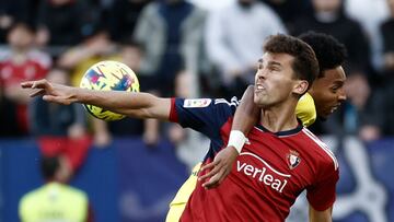 Torró pelea un balón