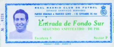 Entrada del partido donde Gento recibió su primer homenaje, el 1 de septiembre de 1956 ante River Plate. 