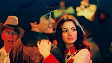 The “lucky” actor who filmed two sex scenes with Anne Hathaway: “I recommend sleeping with her”