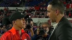 Alexis Sánchez se encontró a Claudio Bravo en plena cancha y esto sucedió