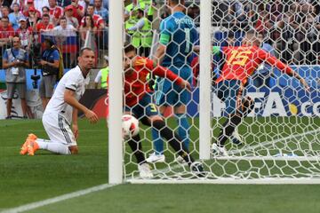 Sergey Ignashevich marca en propia puerta el 1-0 ante Sergio Ramos. 