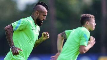 14 September 2021, Italy, Appiano Gentile: Inter Milan&#039;s Arturo Vidal warms up during a training session for the team ahead of Wednesday&#039;s UEFA&nbsp;Champions League group D soccer match against Real Madrid. Photo: -/LaPresse via ZUMA Press/dpa
 14/09/2021 ONLY FOR USE IN SPAIN
