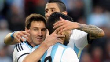 Messi, Di Mar&iacute;a y Ag&uuml;ero celebran el segundo gol.