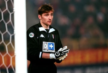 El portero italiano defendi車 la porter赤a del equipo de Tur赤n durante dos temporadas (1997-99) en las que disput車 un total de 4 encuentros.