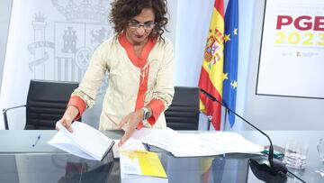 The Minister of Finance and Public Function, María Jesús Montero, 
after a press conference following the Council of Ministers, at La Moncloa Palace, on October 4, 2022, in Madrid (Spain). The Government has approved this Tuesday the General State Budget Bill (PGE) for 2023, the most expansive of the Spanish democracy, with more than 198,000 million euros of spending ceiling, which incorporates the increase in the salary of civil servants, the updating of pensions with the CPI, more health spending and new aid to families and the unemployed.
04 OCTOBER 2022;MADRID;GOVERNMENT;DRAFT LAW;STATE GENERAL BUDGETS
Eduardo Parra / Europa Press
04/10/2022