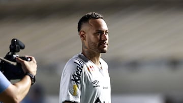 Caixinha: “Brasil debe hacer con Neymar lo que Argentina hizo con Messi”