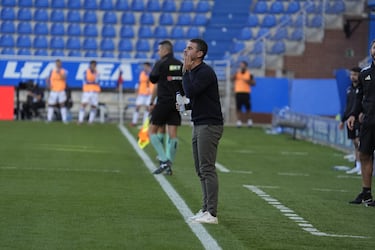 Rubén Díez retrata el buen momento del Ceuta ante un Mirandés con Eto’o al rescate