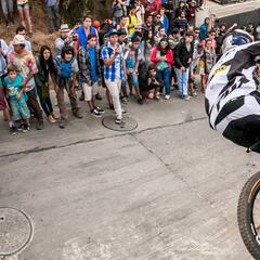 Valparaíso Cerro Abajo celebra 15 años con carrera extrema