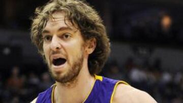 <strong>GRAN VICTORIA.</strong> Los Lakers ganaron en Phoenix y comparten con los Suns el liderato del Pacífico.