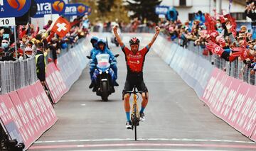 Victoria de Damiano Caruso.
