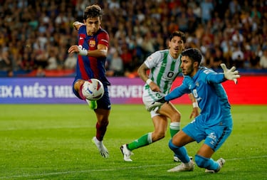 1-0. Centro de Oriol Romeu, João Félix en semifallo controla el balón, supera la salida de Rui Silva y marca a puerta vacía.