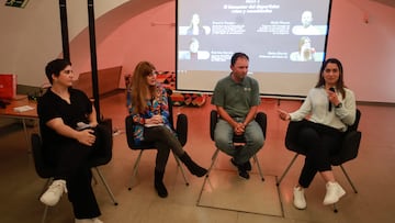 Patricia García, Maite Martín, Iñaki Alonso y Rosario Vargas, en la mesa redonda.