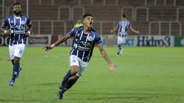 El mediocentro de Godoy Cruz anot&oacute; su primer gol en la Superliga en los primeros minutos de juego con un sensacional disparo de media distancia.