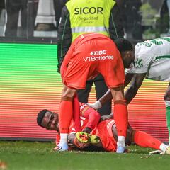 Aprobados y suspensos: El Burgos cae ante el Racing entre protestas por el arbitraje