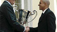 El Rey premió los valores de Roberto Carlos