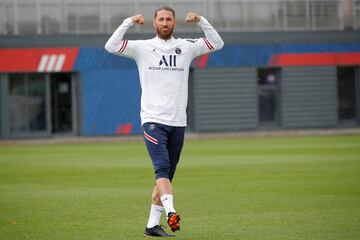 Primer entrenamiento del jugador nacido en Camas con el club parisino. 