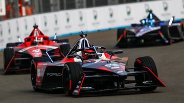 Pascal Wehrlein, con el Porsche en el ePrix de Yakarta 2023 de Fórmula E.