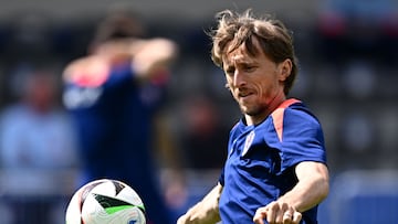 Croatia's midfielder #10 Luka Modric attends a MD-1 training session at the team's base camp in Neuruppin on June 23, 2024, on the eve of their UEFA Euro 2024 football match against Italy. (Photo by GABRIEL BOUYS / AFP)