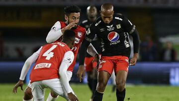 América y Santa Fe, parejos a los primeros 90' por el título