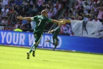 Alegría de Joaquín que logró en tanto del empate 1-1