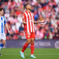 Luis Suárez en deuda: Discreto debut con Almería