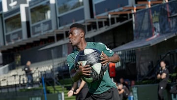 Koné, durante una sesión.