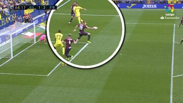 Este fue el evidente penalti por mano que encendió al Villarreal