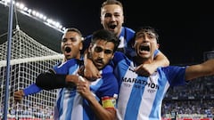 Los jugadores del M&aacute;laga celebran el gol de Recio frente al Celta en LaLiga. 