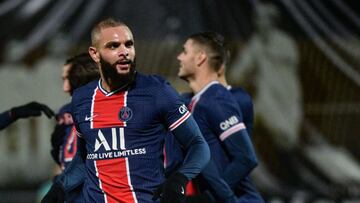 Kurzawa le da la victoria al PSG en Angers