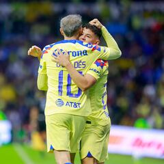 Los tricampeones que se quiere llevar Fernando Ortiz a Santos