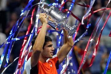 Carlos Alcaraz, con solo 19 años, es el nuevo campeón del US Open.