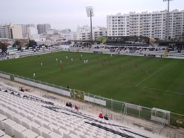 Está situado en la ciudad portuguesa de Faro. Abrió sus puertas en mayo de 1923. Es propiedad del equipo de fútbol Sporting Clube Farense. 