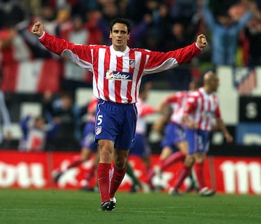 Comenzó su carrera futbolística en las categorías inferiores del Moratalaz. De ahí pasó a las categorías inferiores del Real Madrid. En 1995 pasó a formar parte del primer equipo y debutó el 2 de marzo de 1996. Ganó la Liga la temporada siguiente y se fue al Valladolid. En 2001 llegó al Atlético de Madrid donde estuvo hasta 2005/2006, la última campaña que jugó en la máxima categoría de fútbol profesional.