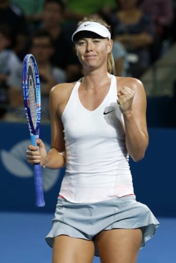 Maria Sharapova aplastó 6-0, 6-1 a Yaroslava Shvedova en segunda ronda de Brisbane.