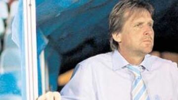 No quiere que nadie se relaje en este tramo final.