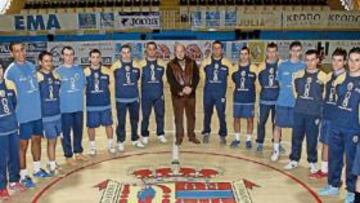 <b>UNIDOS. </b>Toda la plantilla está unida en la difícil situación en la que se encuentra el equipo.