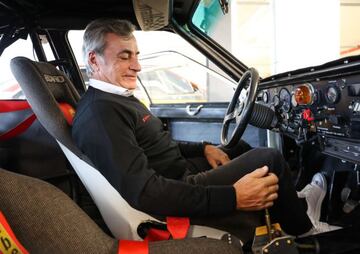 Carlos Sainz al volante.
