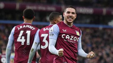 BIRMINGHAM, ENGLAND - JANUARY 13: Emi Buendia of Aston Villa celebrates with teammates after scoring his side's second goal during the Premier League match between Aston Villa and Leeds United at Villa Park on January 13, 2023 in Birmingham, England. (Photo by James Gill - Danehouse/Getty Images)