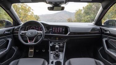Volkswagen Jetta 2022 disponible en México; el sedán que busca estar de nuevo en la cabeza de todos