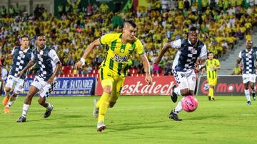 Atlético Bucaramanga derrotó 3-0 a Boyacá Chicó, en el estadio Alfonso López por la fecha 16 de la Liga Águila, que ahora lidera con 32 puntos.