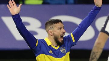Boca Juniors' Dario Benedetto gestures during his Argentine Professional Football League Tournament 2022 match against Talleres de Cordoba at La Bombonera stadium in Buenos Aires, on July 16, 2022. (Photo by ALEJANDRO PAGNI / AFP) (Photo by ALEJANDRO PAGNI/AFP via Getty Images)
