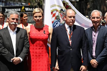 El Príncipe Alberto de Mónaco con la Princesa Charlene de Mónaco durante el GP de Mónaco. 