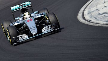 Lewis Hamilton gan&oacute; la carrera de Hungr&iacute;a.