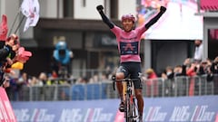 Egan Bernal: "Ganar con la maglia rosa es especial"