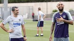 Xavi: "Es evidente que Arturo no está contento en Barcelona"