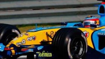 <b>SENSACIONAL.</b> Fernando Alonso no pudo acabar la temporada 2005 mejor, con otro triunfo, el séptimo de un año glorioso.
