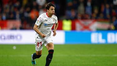 Oliver Torres of Sevilla FC during the La Liga match between Sevilla FC and Getafe CF played at Sanchez Pizjuan Stadium on January 8, 2022 in Sevilla, Spain.(Photo by Antonio Pozo / Pressinphoto / Icon Sport)