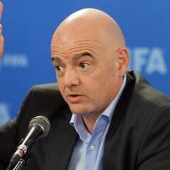 La FIFA aplaude el "éxito" del uso del VAR en el fútbol