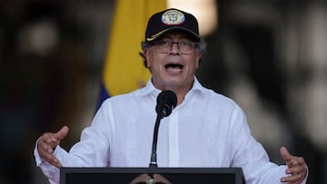 Colombian President Gustavo Petro speaks during a demonstration of planes donated by the United States to the Colombian Police to extinguish fires, at the Police Aviation School in Mariquita, Colombia February 14, 2024. REUTERS/Luisa Gonzalez