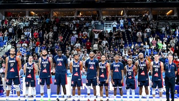 Berlin (Germany), 18/09/2022.- Players of Frence after losing the FIBA EuroBasket 2022 Final basketball match between Spain and France in Berlin, Germany, 18 September 2022. (Baloncesto, Francia, Alemania, Espa?a) EFE/EPA/FILIP SINGER